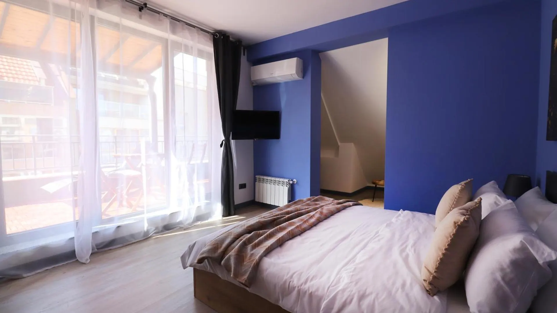 アパート New Sofia Sunset 1Bdrm, Free Parking And Terraceアパートメント ブルガリア