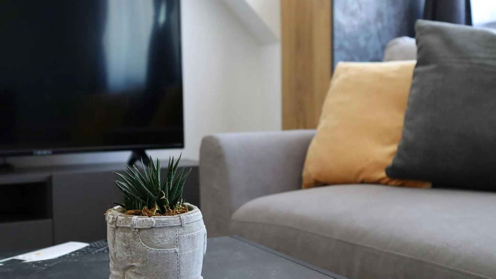 New Sofia Sunset 1Bdrm, Free Parking And Terrace Apartamento
